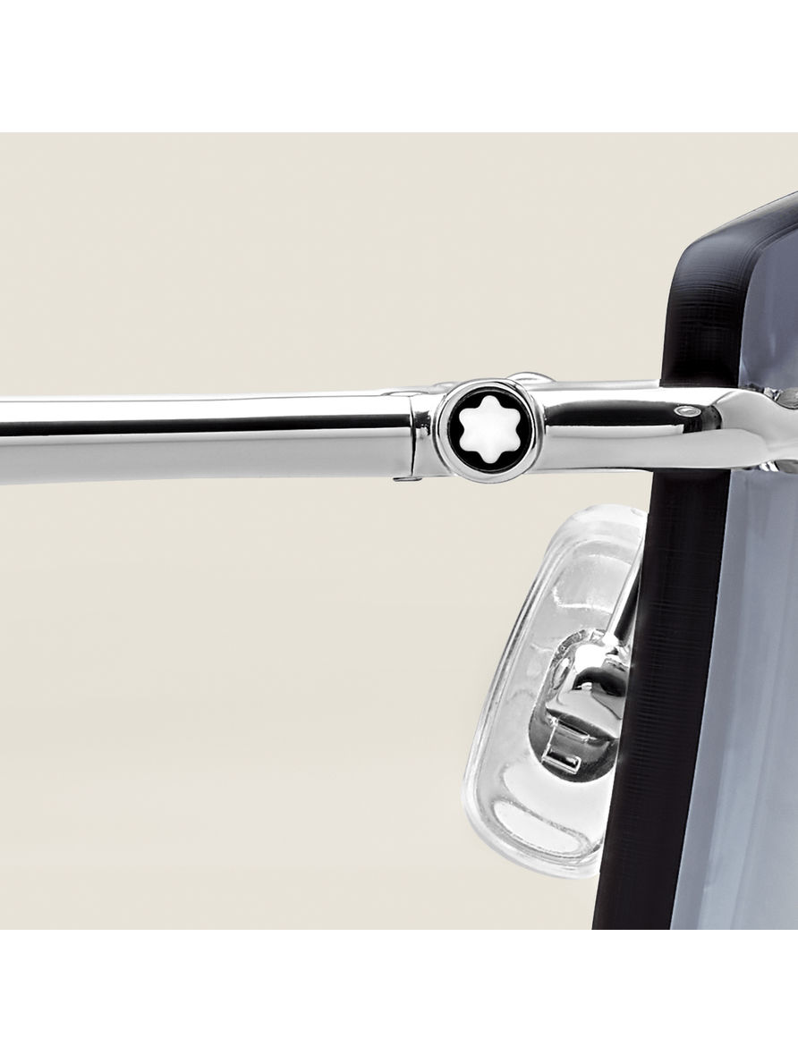 Lentes de sol rectangulares con montura metálica plateada